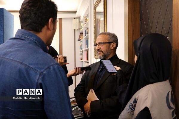 نشست خبری مدیرکل آموزش و پرورش خراسان رضوی با اصحاب رسانه به مناسبت هفته دولت