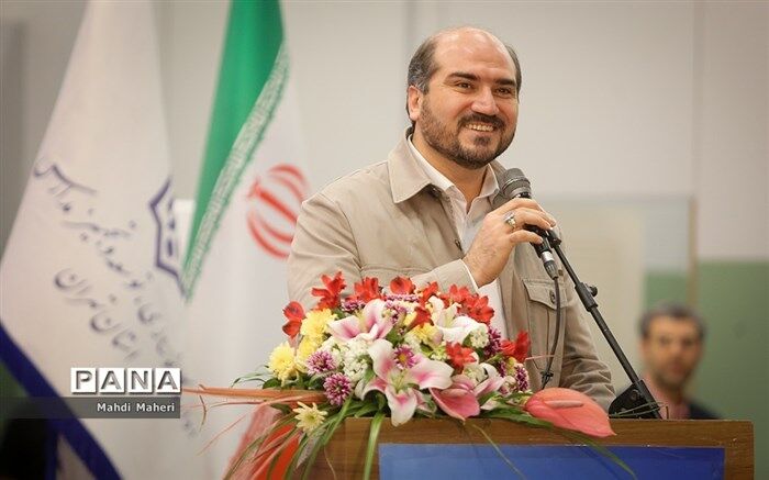 یکی چالش‌های اصلی دولت یازدهم و دوازدهم حرکت به سمت حاکمیت دوگانه در کشور بود