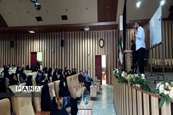 برگزاری همایش  دوره ی جهاد تبیین روشنا درالبرز