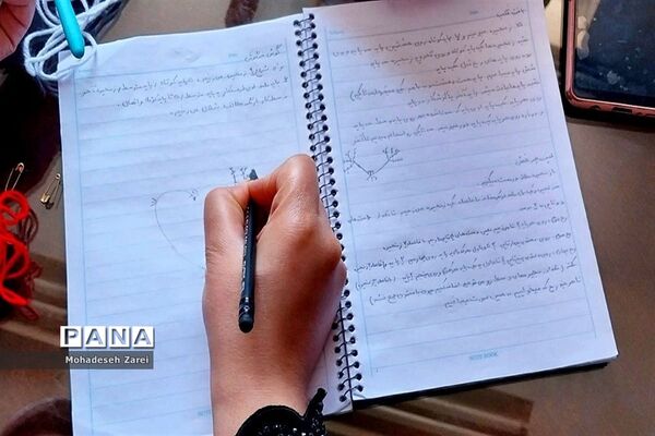 برگزاری کلاس رامی بافی در کانون ملائک شهرستان قرچک