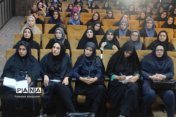برگزاری کارگاه آموزش ریاضی ویژه آموزگاران دوره ابتدایی شهرستان‌قرچک