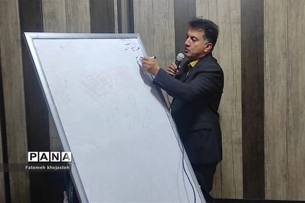 برگزاری کارگاه آموزش ریاضی ویژه آموزگاران دوره ابتدایی شهرستان‌قرچک