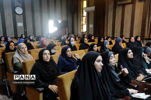 برگزاری کارگاه آموزش ریاضی ویژه آموزگاران دوره ابتدایی شهرستان‌قرچک