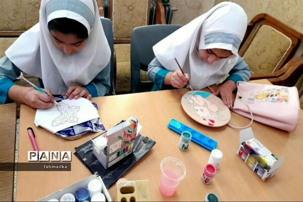 برگزاری کلاس‌های تابستانی در مدرسه پروین‌ اعتصامی شهرستان‌ فیروزکوه