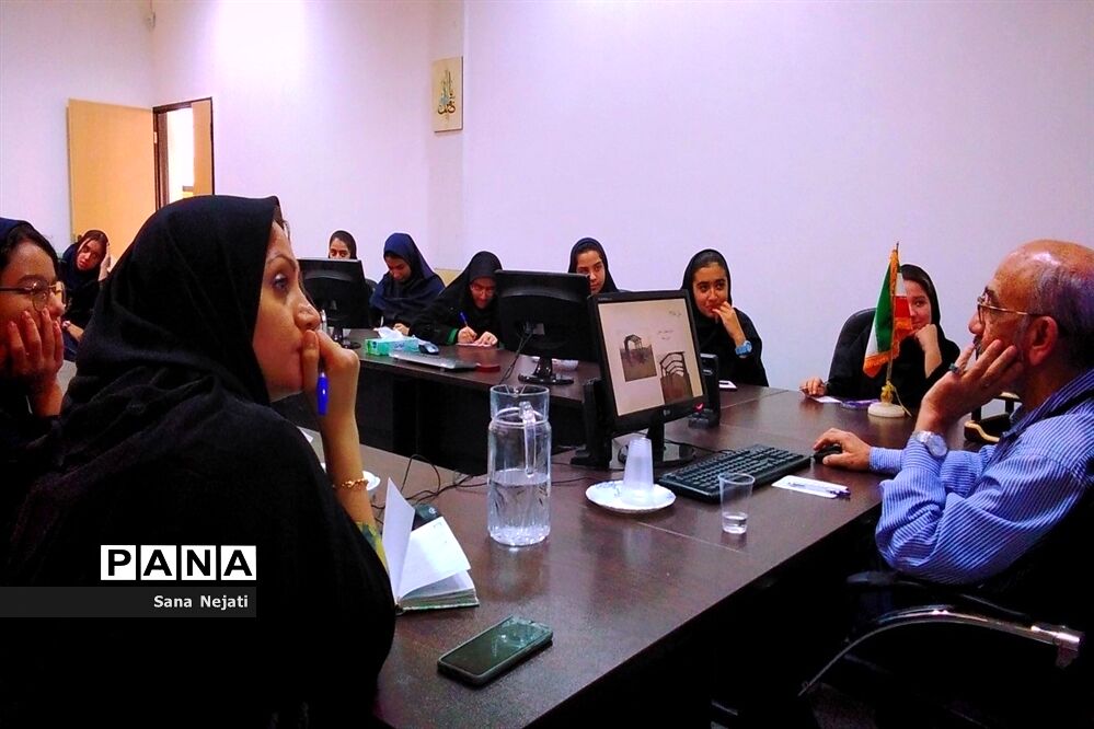نشست علمی با پروفسور محمد مهدی علیشاهی و بازدید از تونل باد