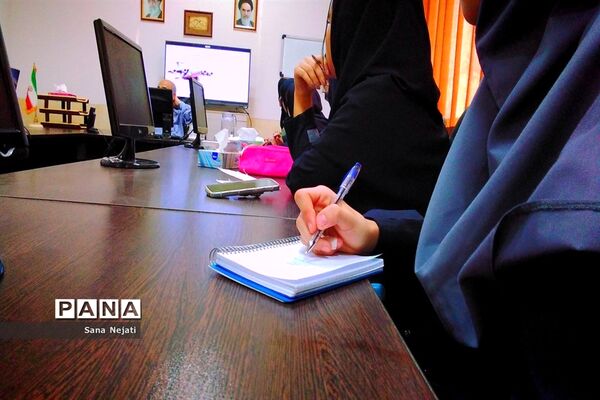 نشست علمی با پروفسور محمد مهدی علیشاهی و بازدید از تونل باد