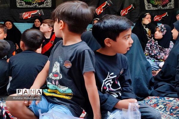 برگزاری مراسم آیین سوگواره کودکان عاشورایی در ناحیه ۶ مشهد مقدس