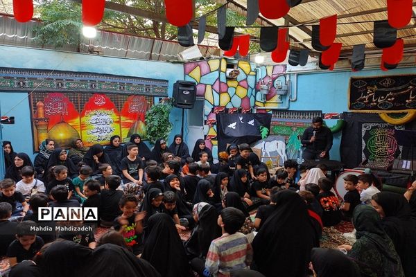 برگزاری مراسم آیین سوگواره کودکان عاشورایی در ناحیه ۶ مشهد مقدس