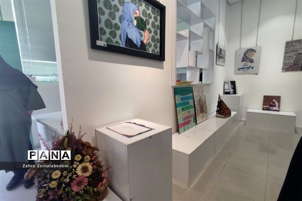 برگزاری نمایشگاه حجاب و عفاف،آثار هنرجویان هنرستان نمونه دولتی مهر