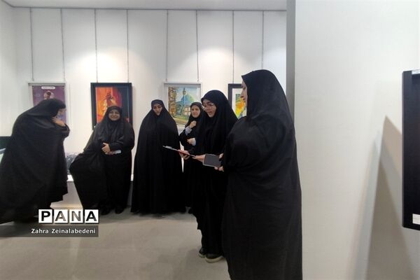 برگزاری نمایشگاه حجاب و عفاف،آثار هنرجویان هنرستان نمونه دولتی مهر