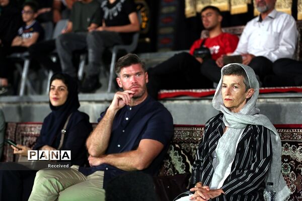 تعزیه‌های «شبیه نور» در پردیس تئاتر تهران با حضور سفیر استرالیا و ترکیه