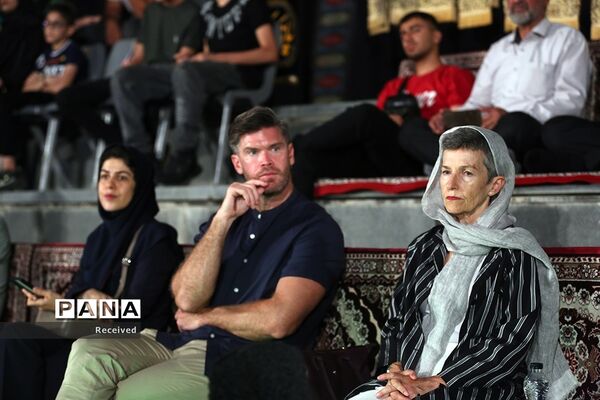تعزیه‌های «شبیه نور» در پردیس تئاتر تهران با حضور سفیر استرالیا و ترکیه