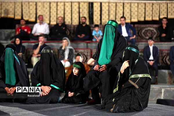 تعزیه‌های «شبیه نور» در پردیس تئاتر تهران با حضور سفیر استرالیا و ترکیه