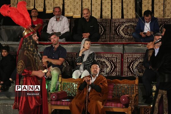 تعزیه‌های «شبیه نور» در پردیس تئاتر تهران با حضور سفیر استرالیا و ترکیه