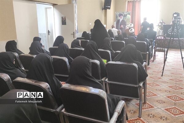 برگزاری نشست بصیرتی با محوریت فتنه ۱۴۰۱ در شهرستان‌قرچک
