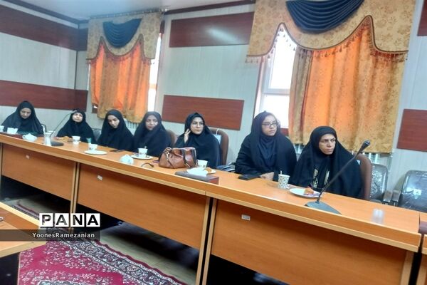 مراسم تجلیل از مربیان کلاس‌های اوقات فراغت تابستان