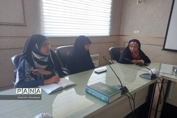 اولین جلسه تکمیلی کارگاه تولید محتوا دختران ناحیه ۵