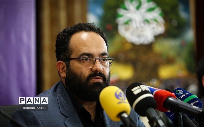 مردم باید در تصمیمات کلان مشارکت داشته باشند