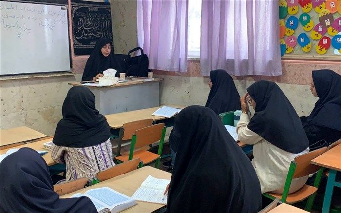 طرح اتقان با هدف ارتقای توانمندی قرآنی آموزگاران، مدیران و معاونان مدارس فشافویه برگزار شد