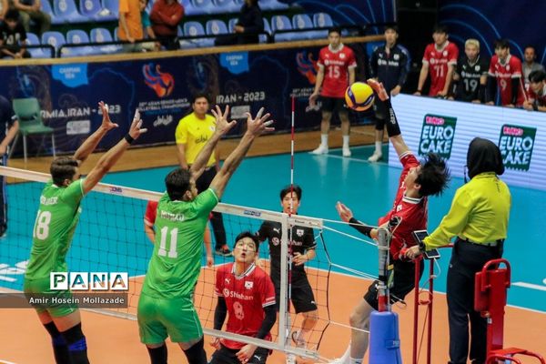 دیدار تیم‌های والیبال کره جنوبی و پاکستان