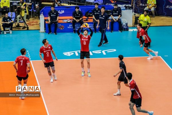 دیدار تیم‌های والیبال کره جنوبی و پاکستان