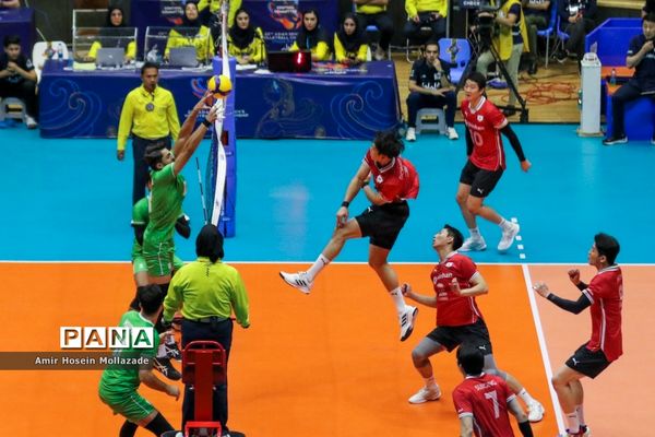 دیدار تیم‌های والیبال کره جنوبی و پاکستان