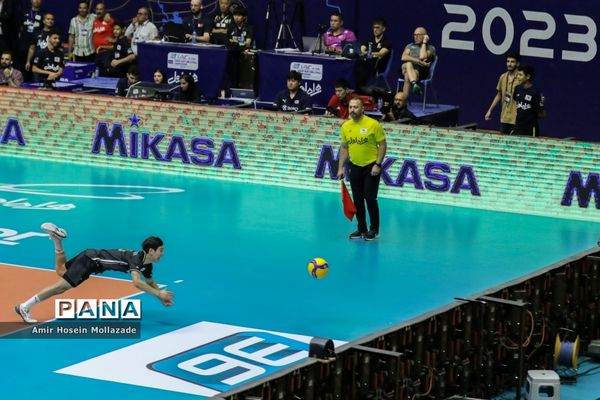 دیدار تیم‌های والیبال کره جنوبی و پاکستان