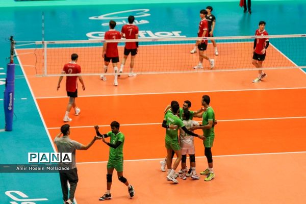 دیدار تیم‌های والیبال کره جنوبی و پاکستان
