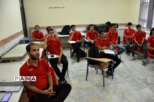 برگزاری دوره آموزشی داوری درجه سه فوتبال و فوتسال باحضور داوران بین‌المللی