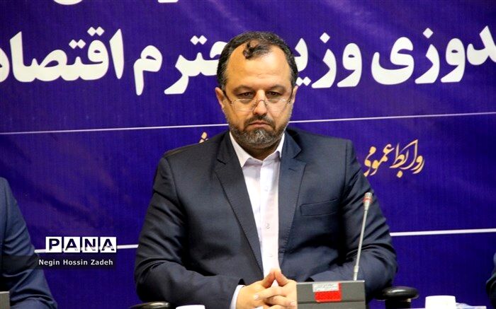 بازدید وزیر اقتصاد از اورژانس هوایی و اتوبوسی اراک