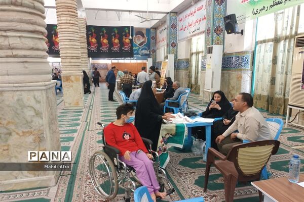 برپایی میز خدمت در مصلی نماز جمعه بهبهان به مناسبت هفته دولت