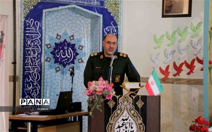 بردباری و همراهی خانواده شهدا نقش بسزایی در موفقیت‌های کشور دارد
