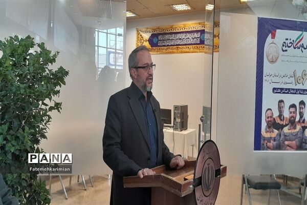 بازدید استاندار خر اسان رضوی و  مدیرکل آموزش پرورش استان ازغرفه دستاوردهای آموزش و پرورش