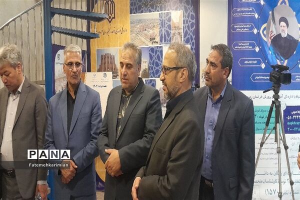 بازدید استاندار خر اسان رضوی و  مدیرکل آموزش پرورش استان ازغرفه دستاوردهای آموزش و پرورش