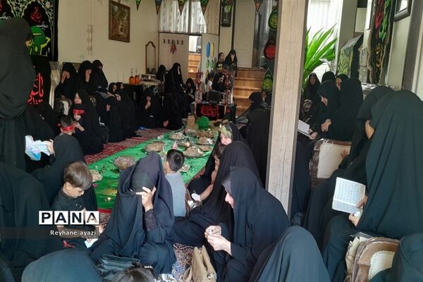 روضه خانگی مجلس عزاداری حضرت رقیه با دکلمه خوانی دانش‌آموزان عضو سازمان دانش‌آموزی