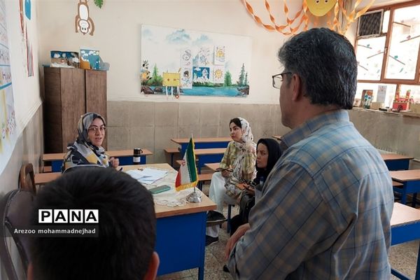 حضور داوطلبان انتخاب رشته کنکور ۱۴٠۲ در پایگاه انتخاب رشته آموزش و پرورش شهرستان قرچک