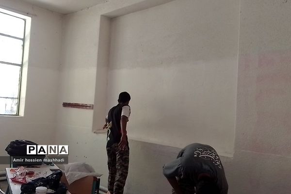 اجرای طرح شهید عجمیان و رنگ آمیزی مدارس کم‌برخوردار در رودهن