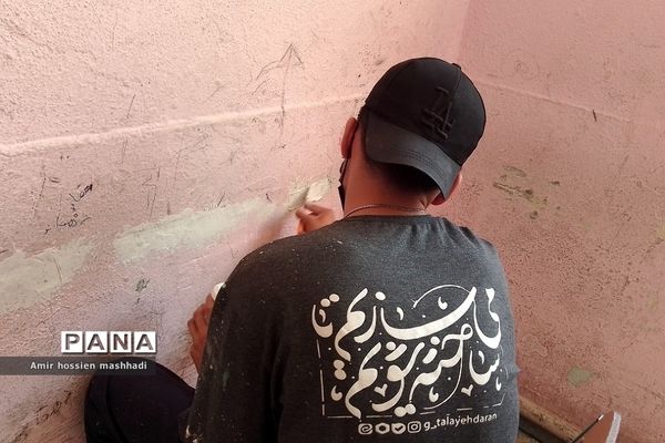 اجرای طرح شهید عجمیان و رنگ آمیزی مدارس کم‌برخوردار در رودهن