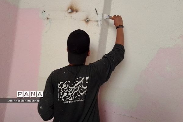 اجرای طرح شهید عجمیان و رنگ آمیزی مدارس کم‌برخوردار در رودهن