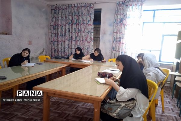 کلاس‌های قرارگاه جهادی در کانون فرهنگی رضوان محمودآباد