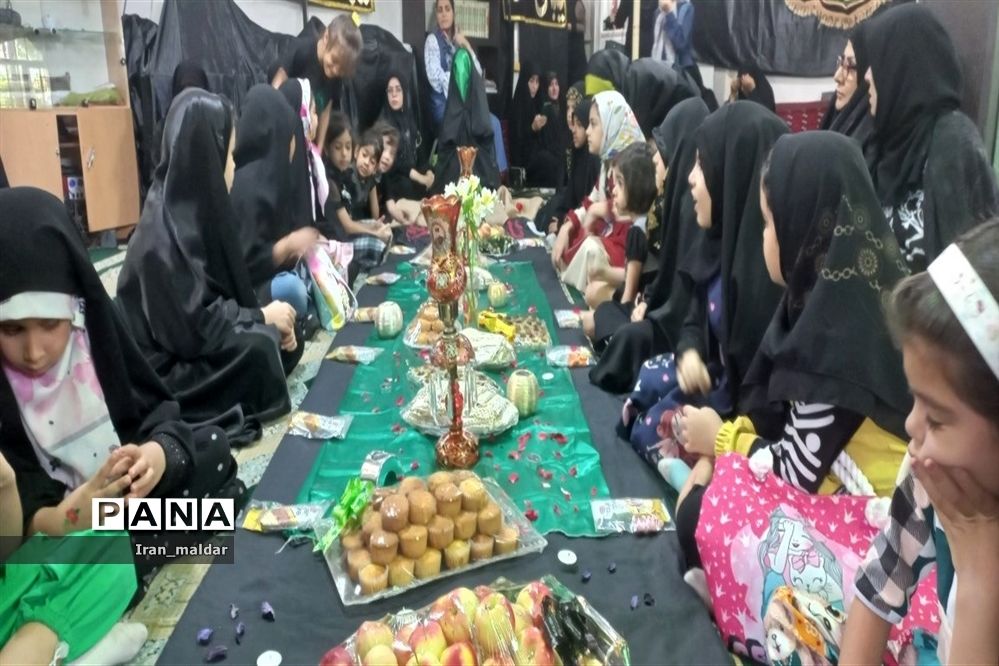 برگزاری مراسم عزاداری و سفره حضرت رقیه(س) توسط پایگاه حضرت زهرا(س)