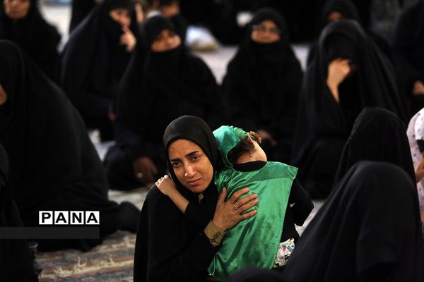 اجتماع بزرگ «سه ساله‌های کربلا» در حرم حضرت معصومه(س)