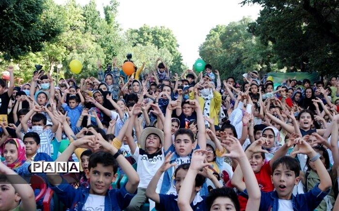 مهدی امینی خواه: توجه به جایگاه کودک و نوجوان  توجه به آینده کشور است