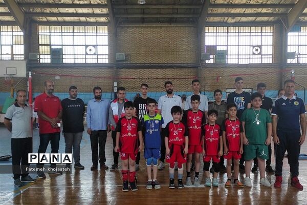 برگزاری مسابقات والیبال نونهالان در شهرستان قرچک