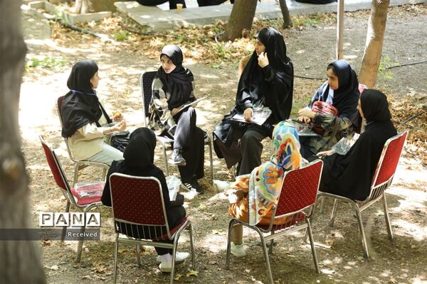 برگزاری کلاس‌ها و کارگاه‌های آموزشی در نخستین روز اردوی پویش کتابخوانی «هیس طوری»