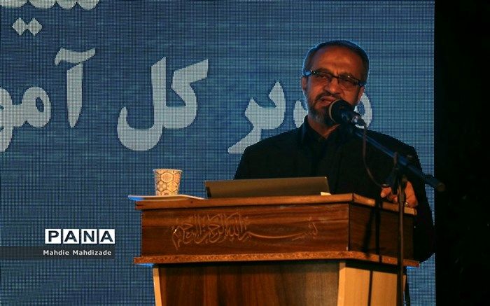 مدیران مدارس، متولیان تعلیم و تربیت هستند