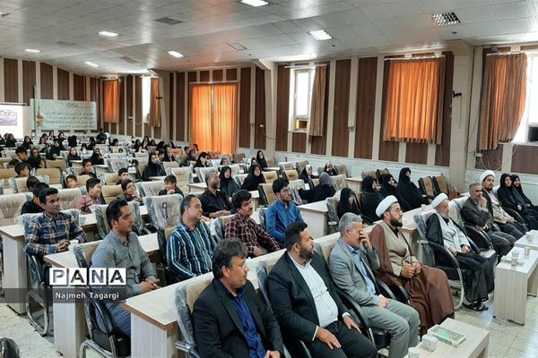 محفل قرآنی و اختتامیه کلاس‌های قرآن در شهرستان مه ولات