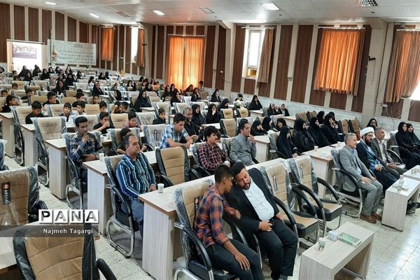 محفل قرآنی و اختتامیه کلاس‌های قرآن در شهرستان مه ولات