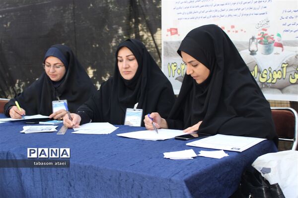 آیین استقبال چهل و یکمین دوره مسابقات قرآن، عترت و نماز دانش‌آموزان دختر در کرمانشاه