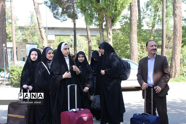 آیین استقبال چهل و یکمین دوره مسابقات قرآن، عترت و نماز دانش‌آموزان دختر در کرمانشاه